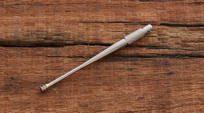 Titanium Ear Pull